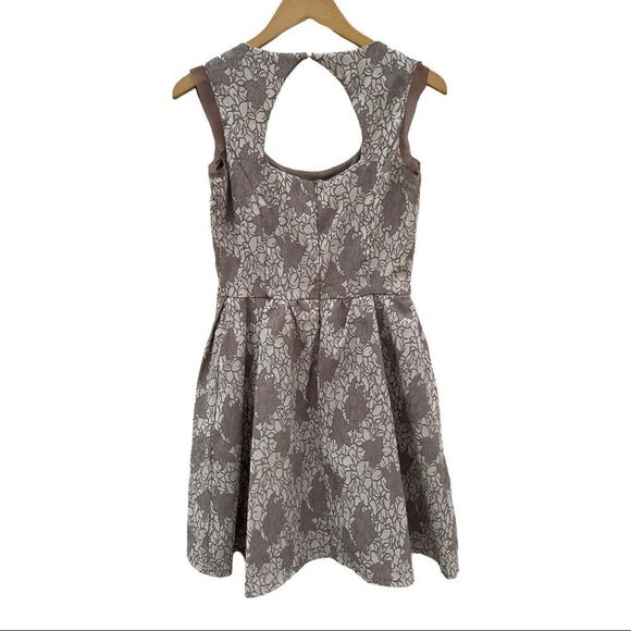 Bar lll Front Row Keyhole Fit & Flare Dress Size S - Picture 6 of 10